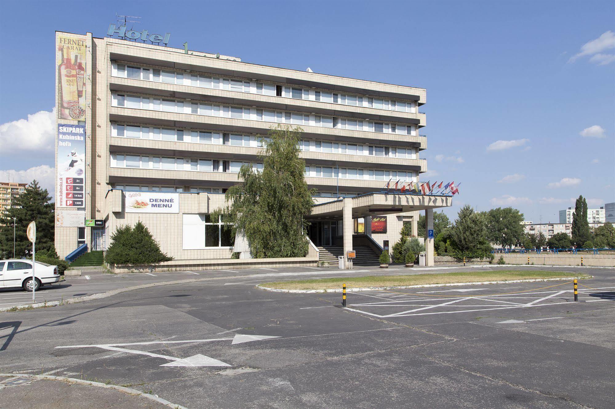 Garni Hotel Junior Bratislava Dış mekan fotoğraf
