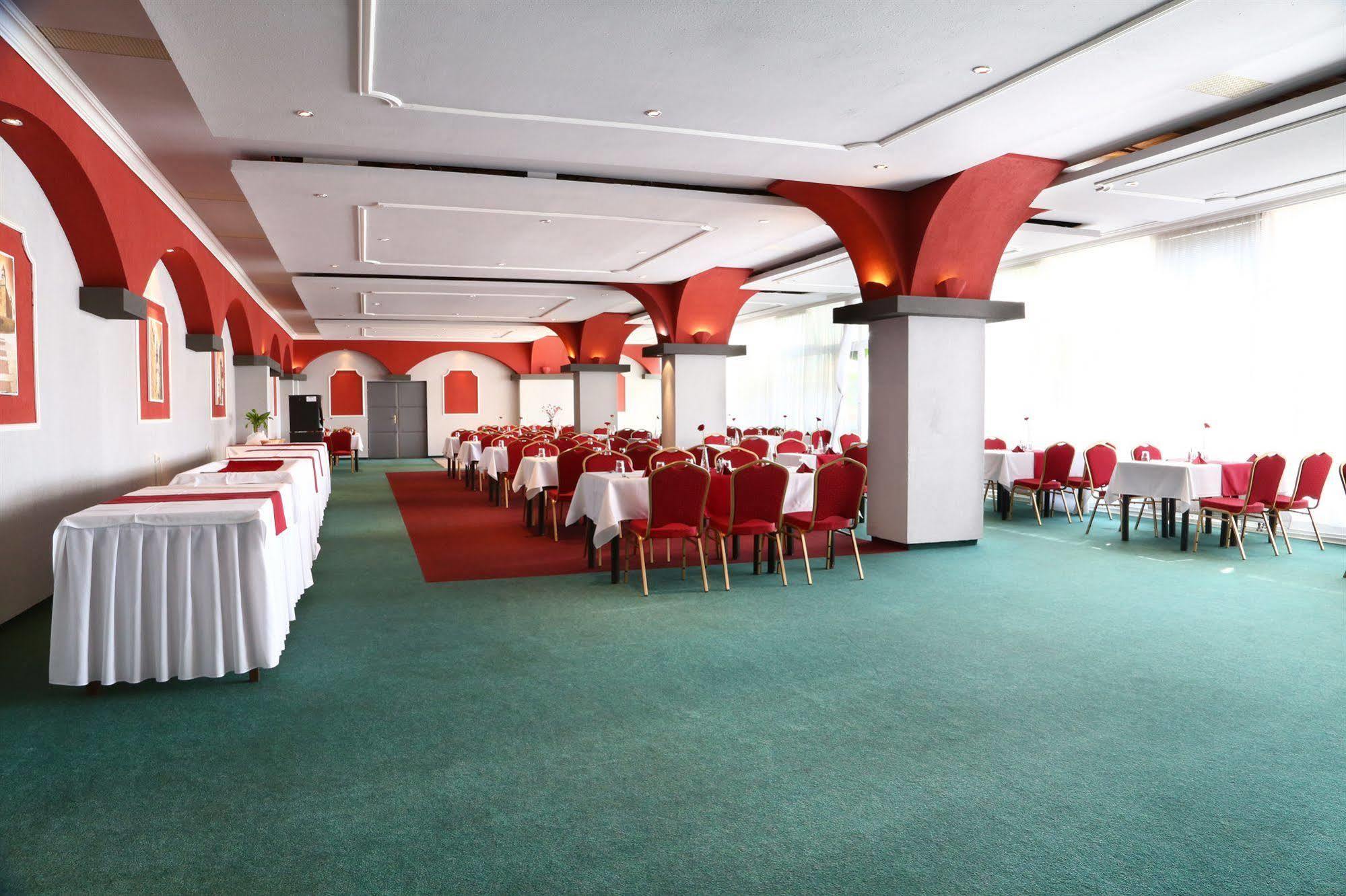 Garni Hotel Junior Bratislava Dış mekan fotoğraf