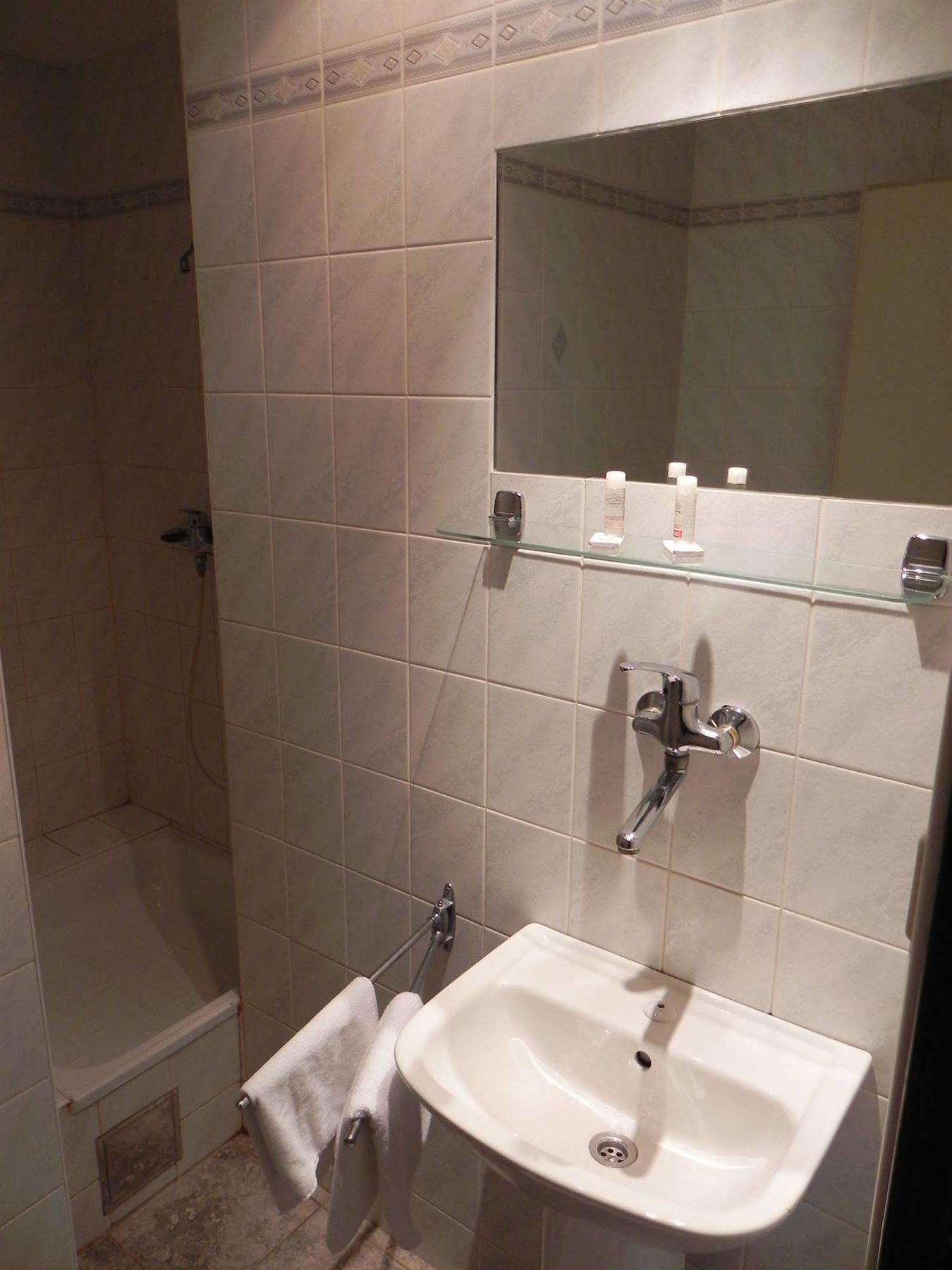 Garni Hotel Junior Bratislava Dış mekan fotoğraf