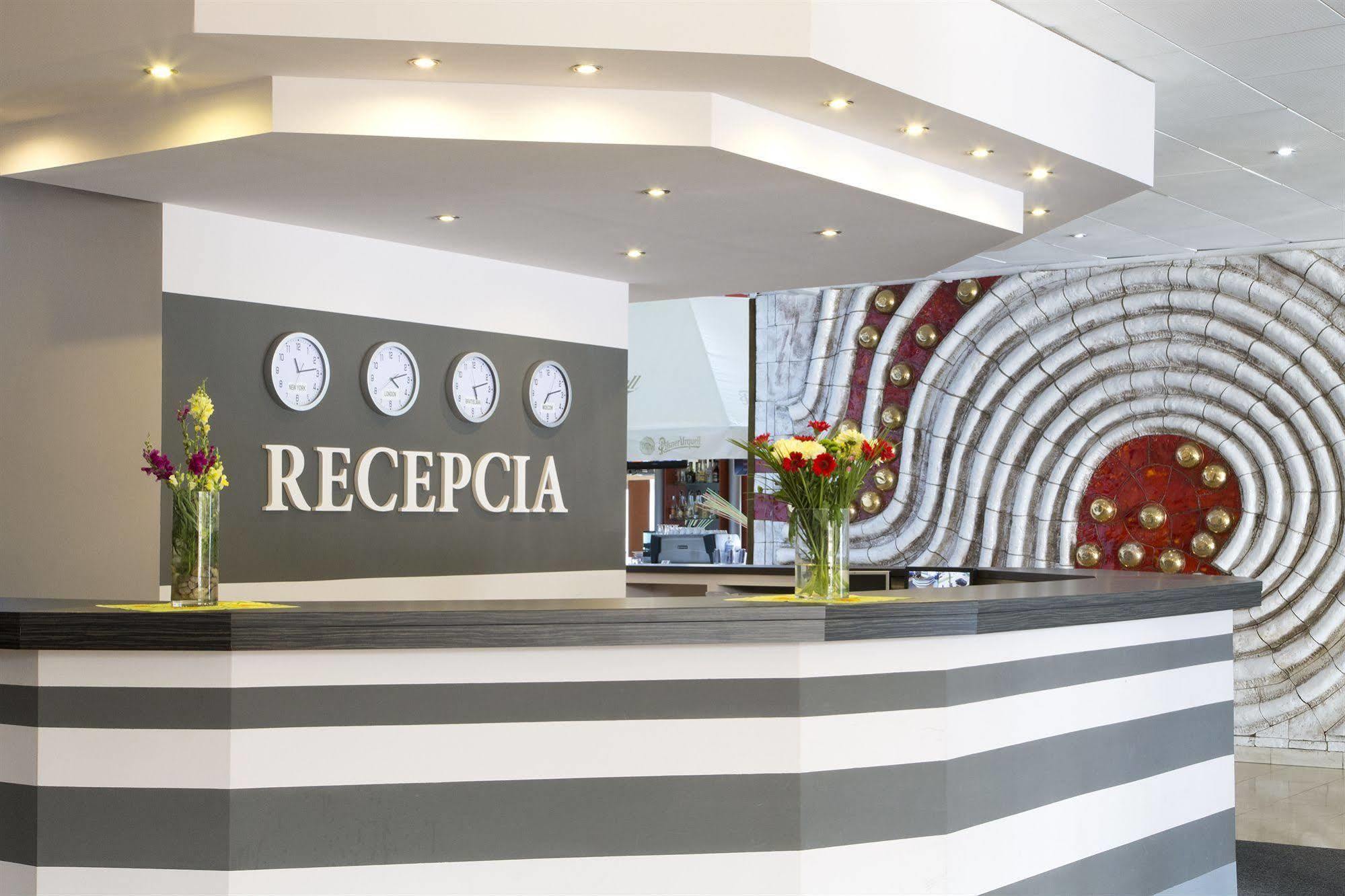 Garni Hotel Junior Bratislava Dış mekan fotoğraf