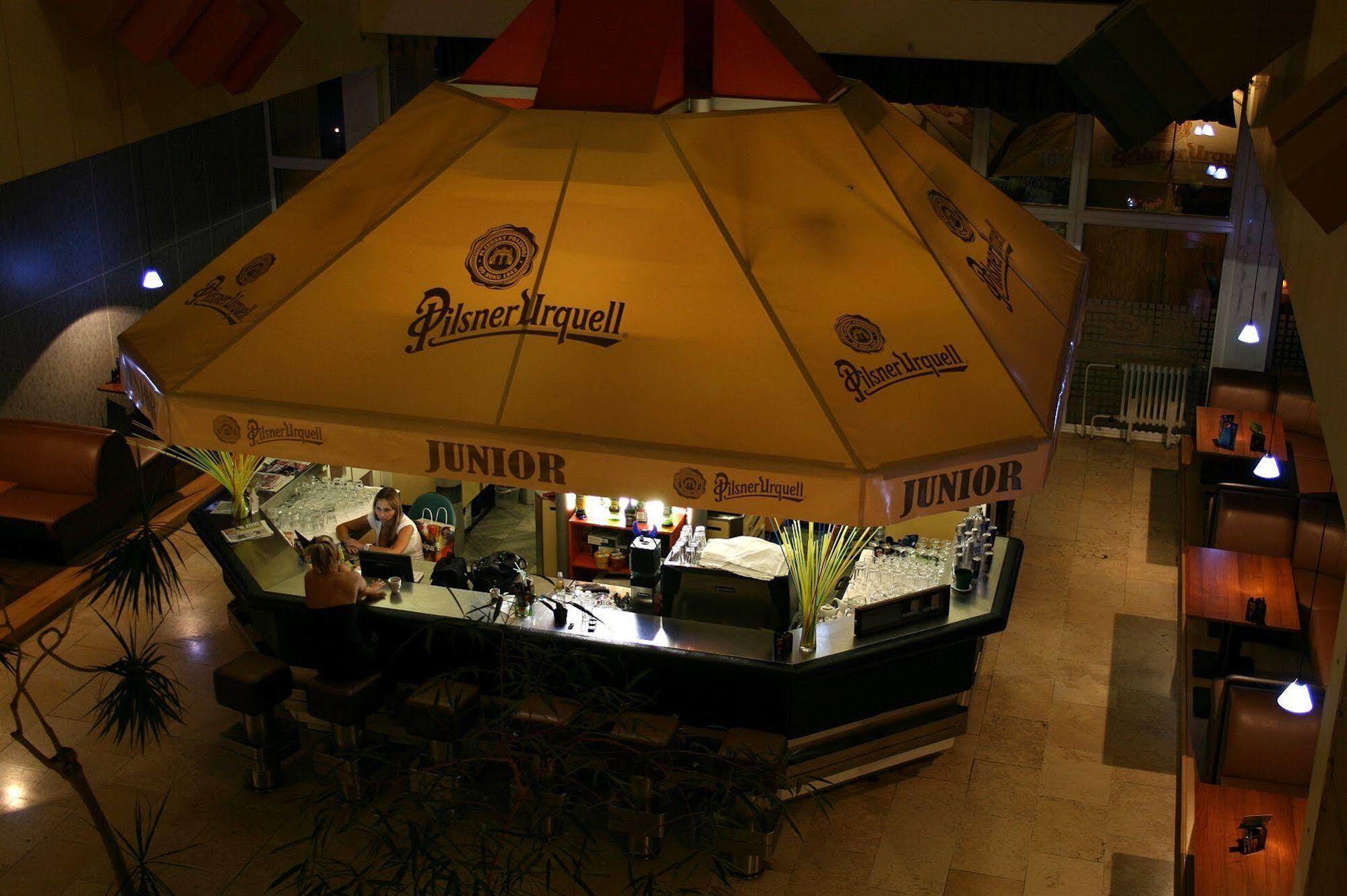 Garni Hotel Junior Bratislava Dış mekan fotoğraf