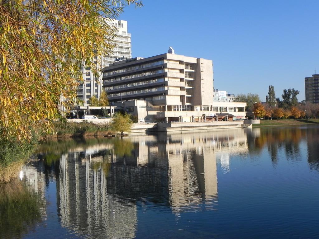 Garni Hotel Junior Bratislava Dış mekan fotoğraf